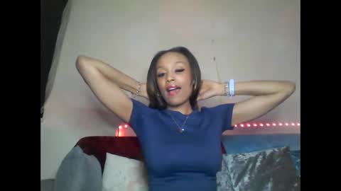 Snapshot of saucy_shanice chatting on 02.04.25 Shaniiice online show from 02.04.25