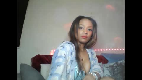 Snapshot of saucy_shanice chatting on 02.07.25 Shaniiice online show from 02.07.25
