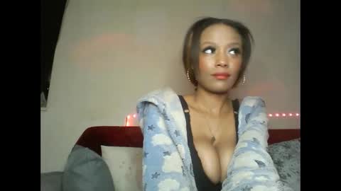 Snapshot of saucy_shanice chatting on 02.13.25 Shaniiice online show from 02.13.25