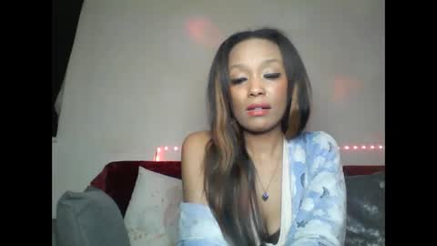 Snapshot of saucy_shanice chatting on 02.21.25 Shaniiice online show from 02.21.25