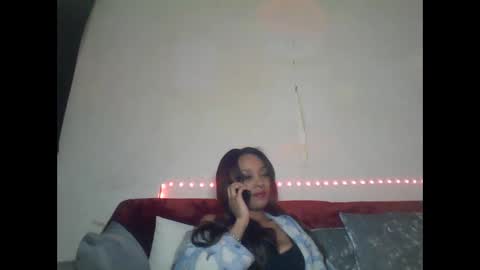 Snapshot of saucy_shanice chatting on 03.06.25 Shaniiice online show from 03.06.25