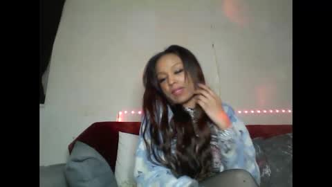 Snapshot of saucy_shanice chatting on 03.10.25 Shaniiice online show from 03.10.25