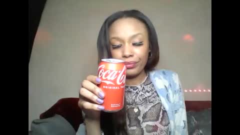 Snapshot of saucy_shanice chatting on 03.11.25 Shaniiice online show from 03.11.25