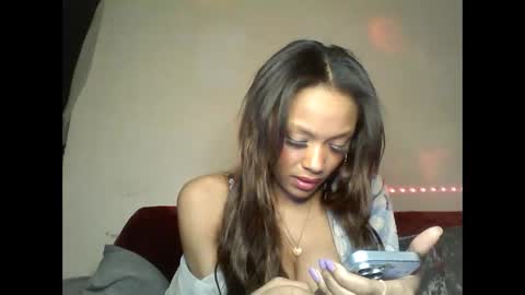 Snapshot of saucy_shanice chatting on 03.11.25 Shaniiice online show from 03.11.25