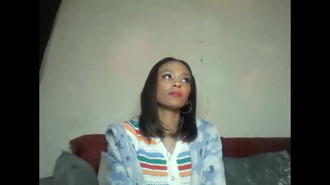 Snapshot of saucy_shanice chatting on 09.12.25 Shaniiice online show from 09.12.25