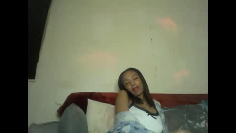 Snapshot of saucy_shanice chatting on 09.23.25 Shaniiice online show from 09.23.25