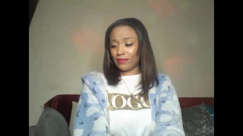 Snapshot of saucy_shanice chatting on 09.25.25 Shaniiice online show from 09.25.25