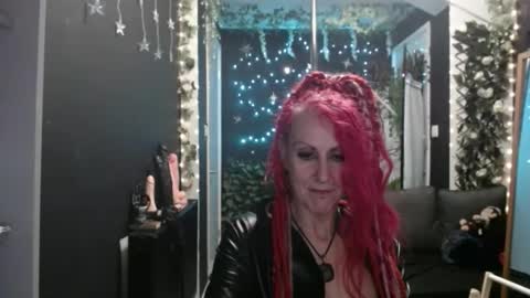 SaucySky online show from 09.30.25