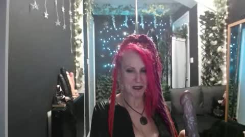 SaucySky online show from 11.29.25