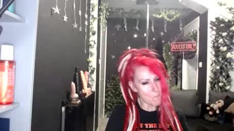 SaucySky online show from 04.01.26