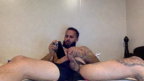 Snapshot of savagebullxxx chatting on 04.26.26 savagebullxxx online show from 04.26.26