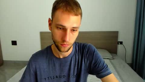 Snapshot of savak_hottie chatting on 09.17.25 Savak Laakem online show from 09.17.25