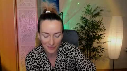 save the qween online show from 01.10.26