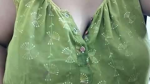 Snapshot of savita0969 chatting on 04.19.26 Anjali online show from 04.19.26