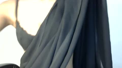 Snapshot of saxee_love chatting on 01.12.25 saxee online show from 01.12.25