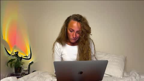 Snapshot of say_loveyou chatting on 09.16.25 say_loveyou online show from 09.16.25