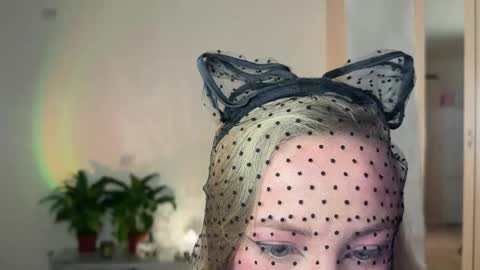 Snapshot of say_loveyou chatting on 10.29.25 say_loveyou online show from 10.29.25