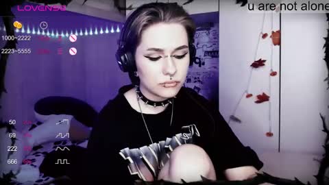 pronoun she. name Mary. age 21. online show from 02.14.25