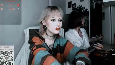 pronoun she. name Mary. age 21. online show from 09.15.25