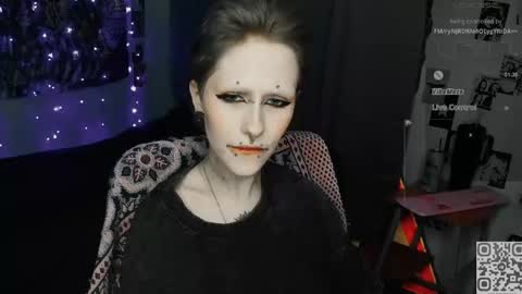 pronoun she. name Mary. age 21. online show from 04.27.26