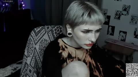 Snapshot of say_mary chatting on 05.05.26 pronoun she. name Mary. age 21. online show from 05.05.26