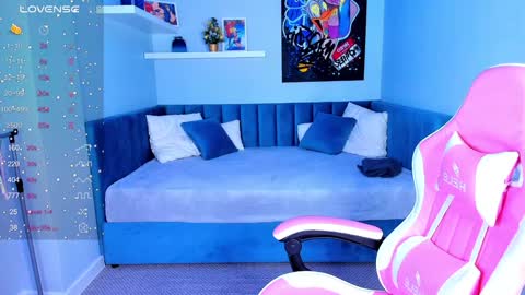 Snapshot of sayl0r_moon chatting on 12.19.24 Kira GMT 7 Mon Thu-Sun 0800am-0200pm online show from 12.19.24