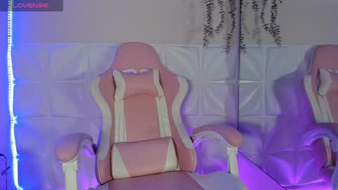 Snapshot of saylilith chatting on 02.18.25 Say Lilith Monday to Saturday 700am to 140pm Colombian time online show from 02.18.25