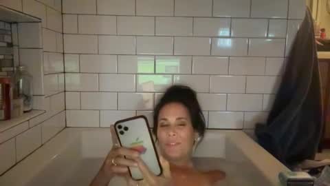 Good Girls Say Please...and Thank You online show from 12.01.24