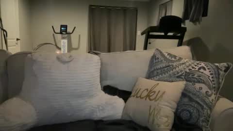 Good Girls Say Please...and Thank You online show from 12.04.24