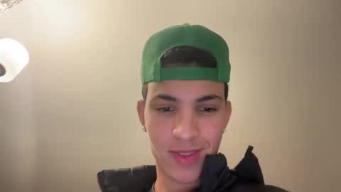 Snapshot of sbouchikh03 chatting on 12.17.25 sbouchikh03 online show from 12.17.25