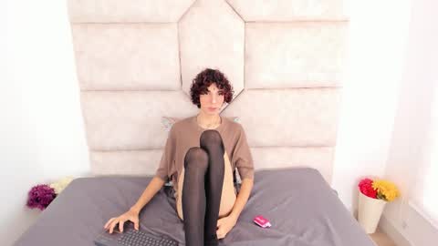 Snapshot of scaarlett_22 chatting on 10.12.25 scaarlett_22 online show from 10.12.25