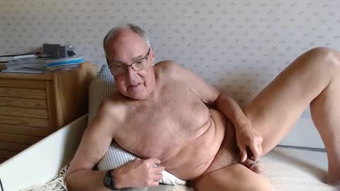 Scand online show from 10.17.25