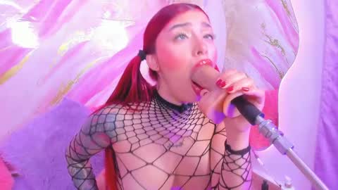 Snapshot of scarleett_jones chatting on 05.27.26 scarleett jones online show from 05.27.26