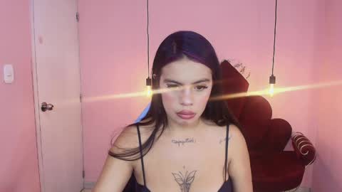Snapshot of scarlet_2_ chatting on 04.15.26 PVT 12TK 02PM - 9PM COLOMBIA online show from 04.15.26