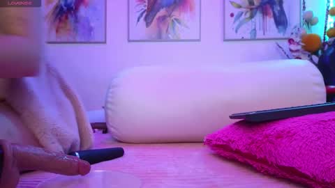 Scarlet online show from 11.21.25