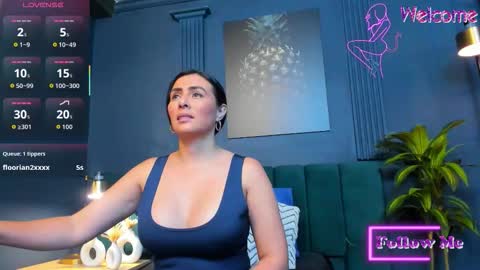 Scarlet Edwars online show from 02.09.26