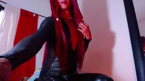 Snapshot of scarlet_goddes chatting on 10.04.25 As me online show from 10.04.25