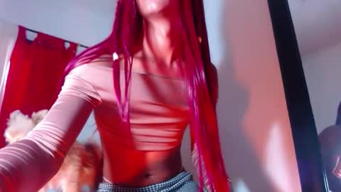 Snapshot of scarlet_goddes chatting on 10.06.25 As me online show from 10.06.25