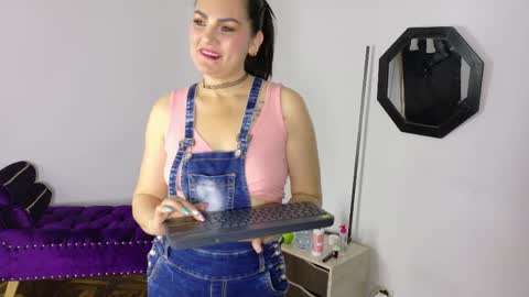 Snapshot of scarlet_hiit chatting on 06.02.26 scarlet_hiit online show from 06.02.26