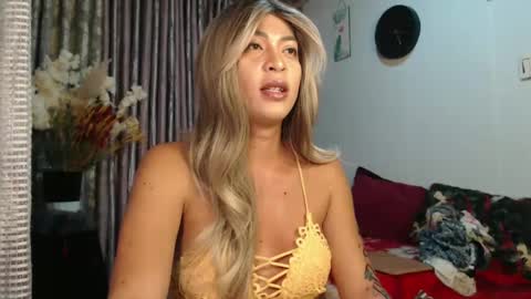 Snapshot of scarlet_ts69 chatting on 01.02.25 scarlet online show from 01.02.25