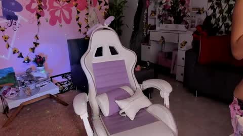 Snapshot of scarlet_villamizar chatting on 05.05.26 SCARLET online show from 05.05.26