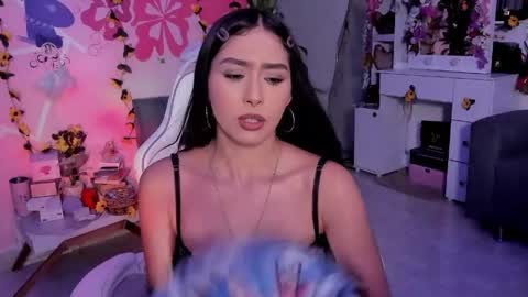 Snapshot of scarlet_villamizar chatting on 05.21.26 SCARLET online show from 05.21.26