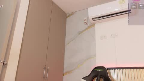 scarlet_vixen_ online show from 02.18.26