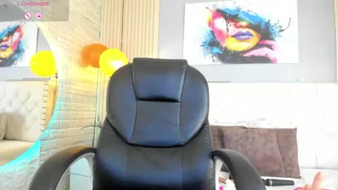 Snapshot of scarletbaker__ chatting on 04.27.26 Scarlet online show from 04.27.26