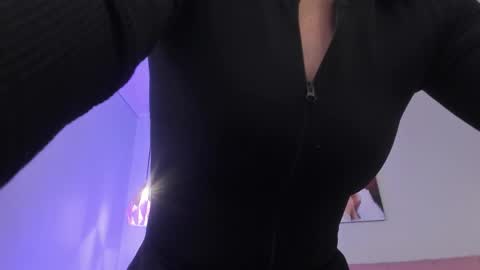 Scarlet  online show from 01.07.26