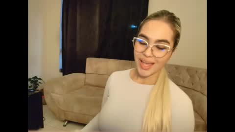 Alaia Domina online show from 03.04.26