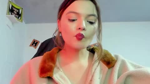 Snapshot of scarleth_owens1 chatting on 10.22.25    online show from 10.22.25