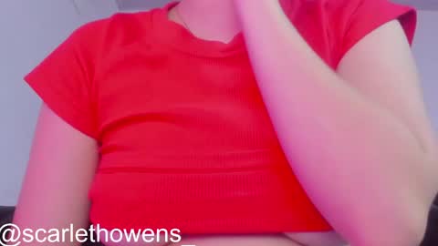 Snapshot of scarleth_owens1 chatting on 05.13.26 online show from 05.13.26