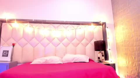 Snapshot of scarlethbigbug chatting on 02.24.26 scarlethbigbug online show from 02.24.26