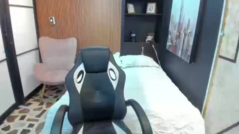 Snapshot of scarletmoon1_ chatting on 09.20.25 Scarlet online show from 09.20.25